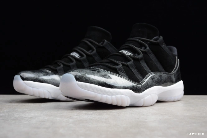 Air Jordan 11 Low 